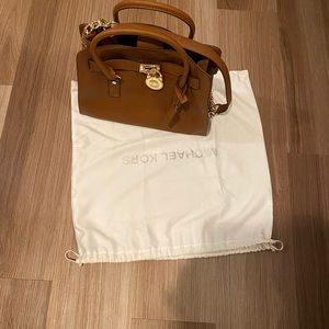 Michael Kors Medium Saffiano Medium Bag